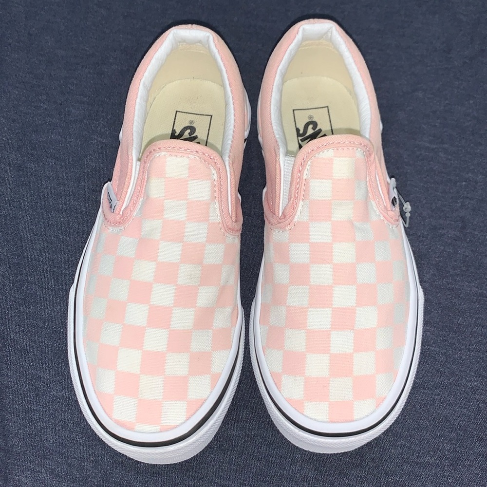 Girls Pink VANS slip on checkered shoes preloved. Size 13.5